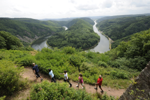 Walking an der Saarschleife